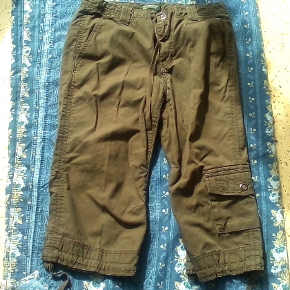 Capri pants